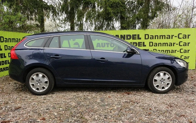 Volvo V60 cena 38900 przebieg: 226000, rok produkcji 2010 z Sulmierzyce małe 497